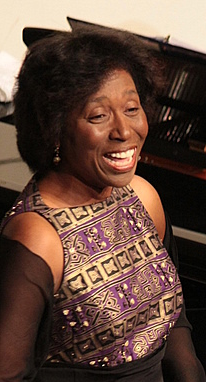Dr. Gail Robinson Oturu
